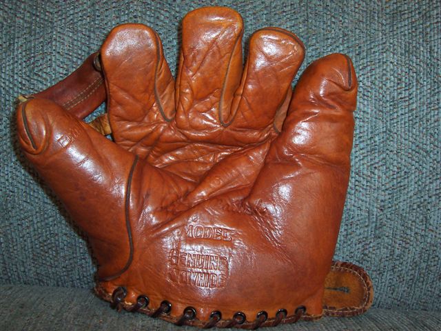 Bobby Mattick Hutch Front